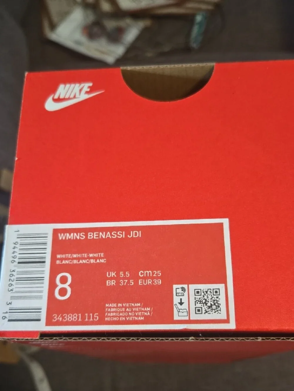 Nike Benassi JDI Women’s Slides Size 8 White New in Box NIB